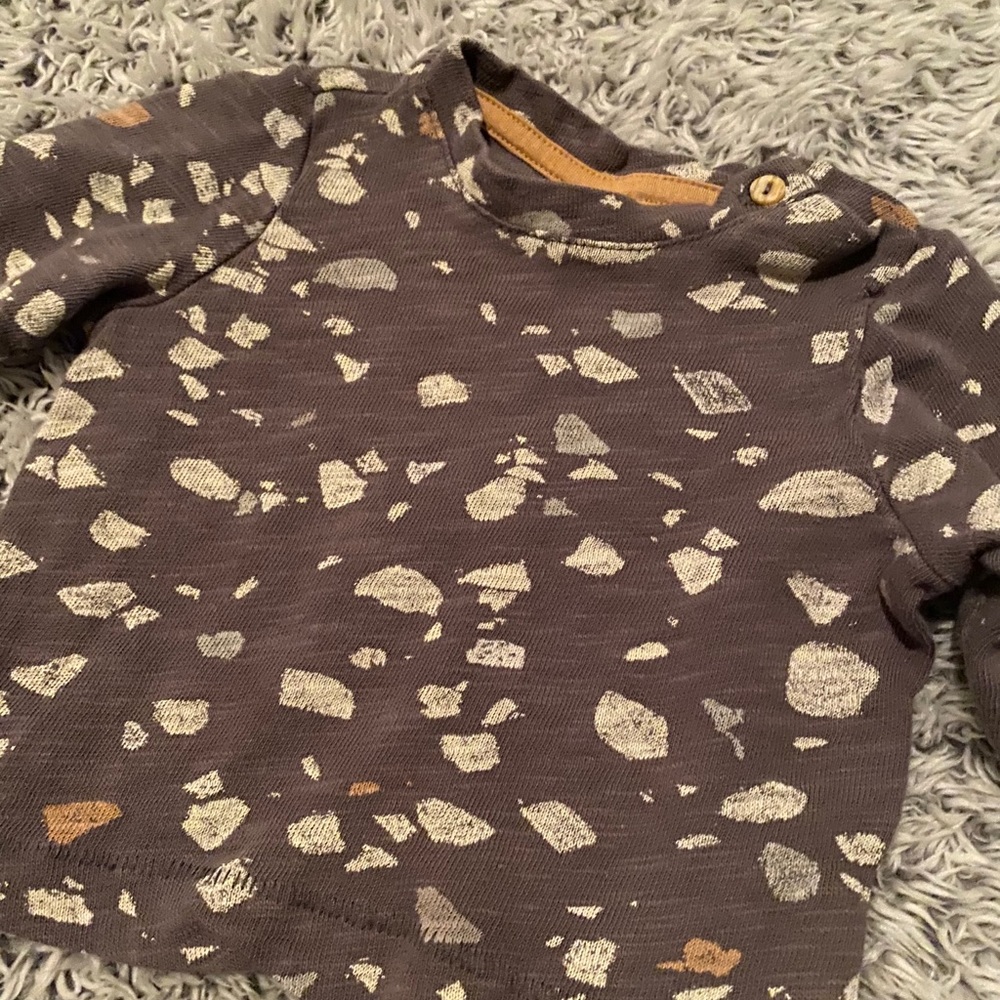 H&M Top - Picture 2 of 3